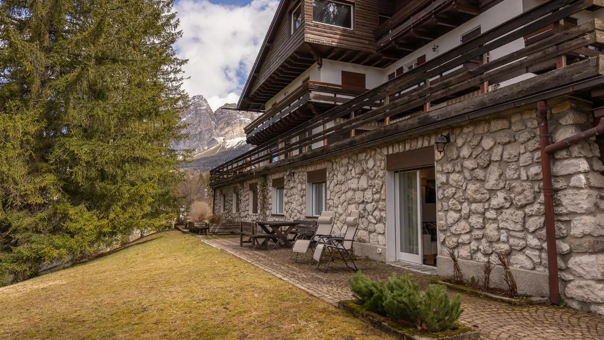 Апартаменты Casa Bucaneve, Con Terrazza Panoramica Sulle Dolomiti Кортина-д'Ампеццо Италия